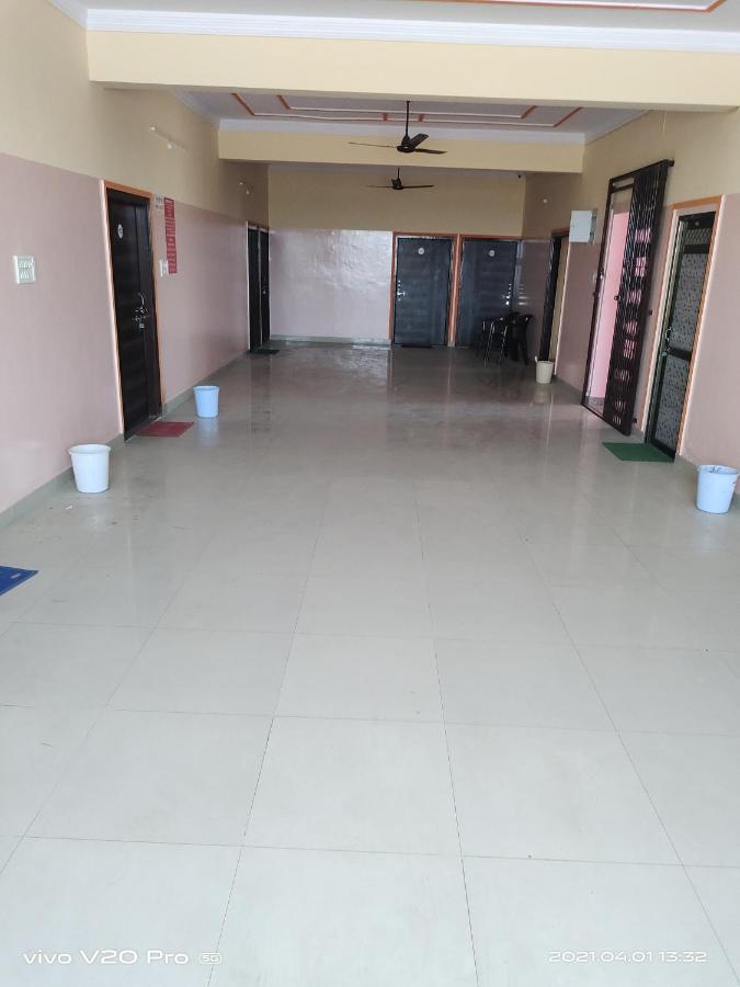 Hotel Purnima Palace Fatehpur  Екстериор снимка