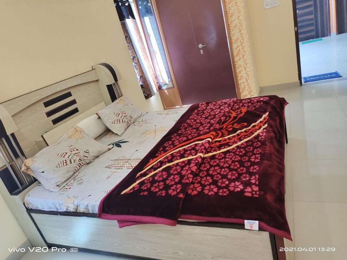 Hotel Purnima Palace Fatehpur  Екстериор снимка